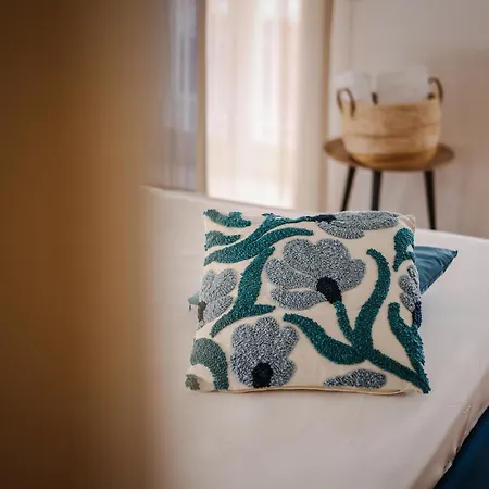 Dimora Megaride Bed & Breakfast Naples
